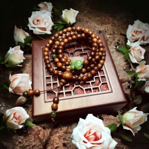 Vòng Tay Trầm Hương Kết Túi Tiền Đá Cẩm Thạch Thiên Nhiên 108 Hạt